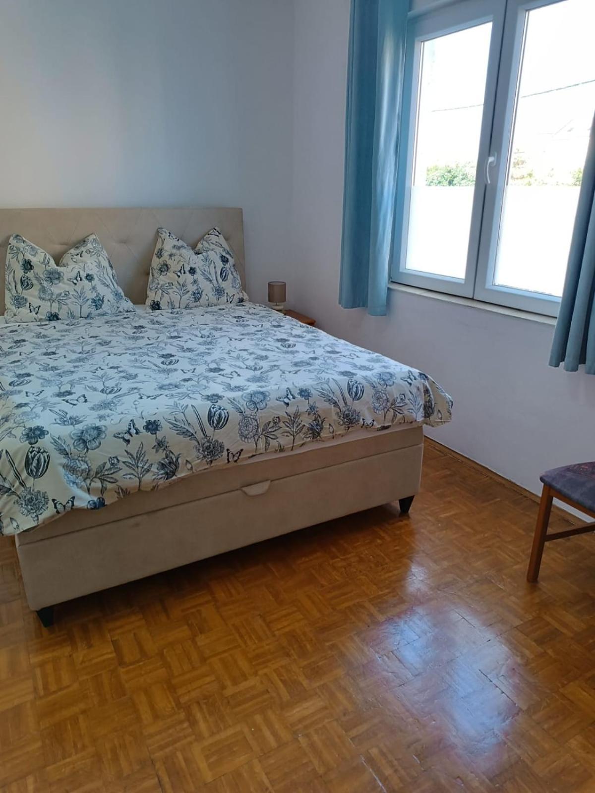 Apartmani Nikola Biograd Na Moru Exterior photo